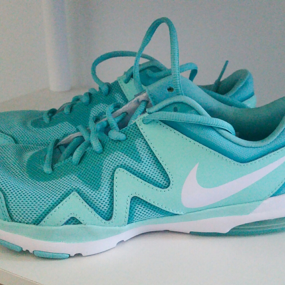 Women's Nike Sculpt TR shoes (never worn)